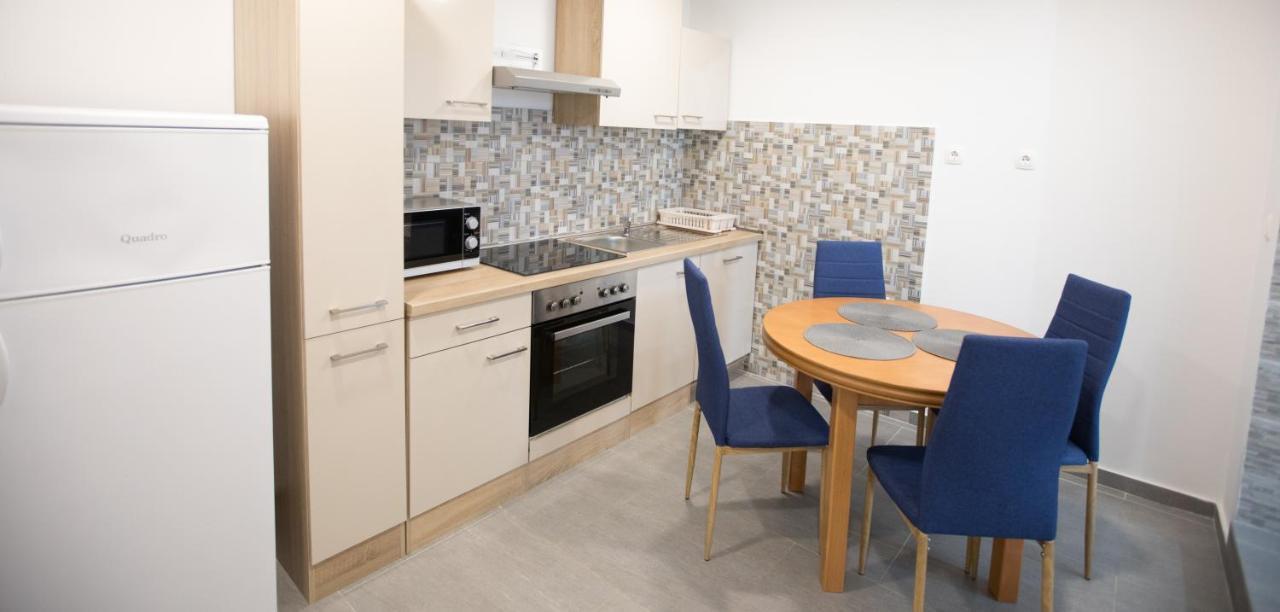 Toto Apartment ลูโคโวชูการ์เย ภายนอก รูปภาพ