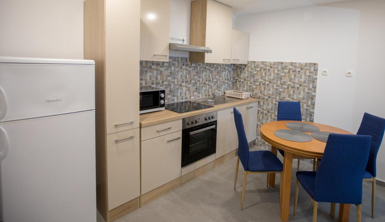 Toto Apartment ลูโคโวชูการ์เย ภายนอก รูปภาพ