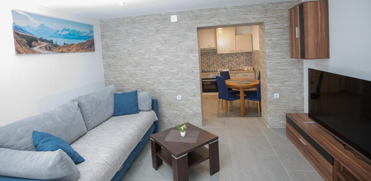 Toto Apartment ลูโคโวชูการ์เย ภายนอก รูปภาพ